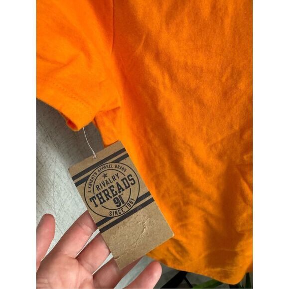Rivalry Threads Tennessee Volunteers Women's T-shirt NWT Size Large - Picture 5 of 6